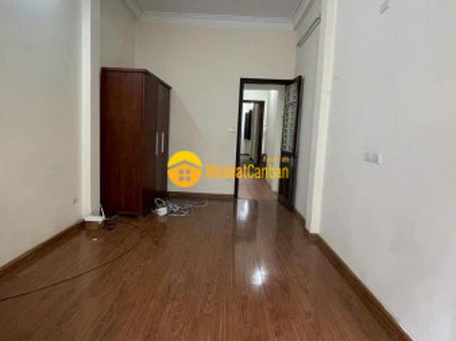 Nhà mặt phố bán