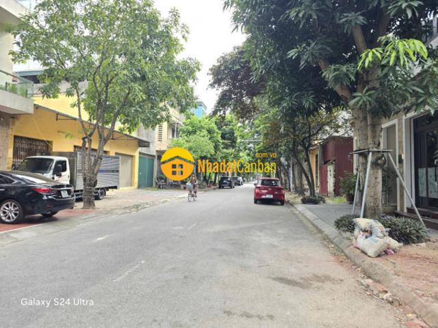 Mặt bằng bán