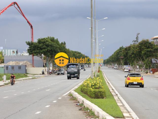 Nhà mặt phố bán