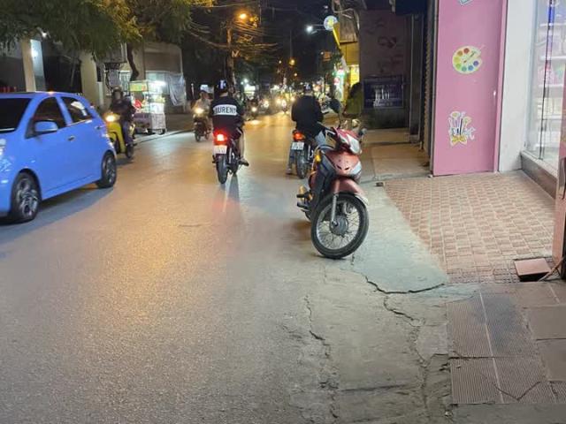 Nhà mặt phố bán tại Hoàn Kiếm, Hà Nội