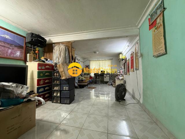 Nhà mặt phố bán