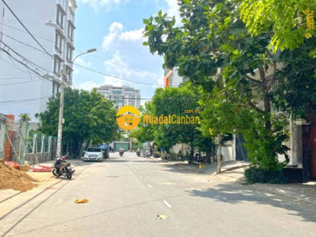 Nhà mặt phố bán