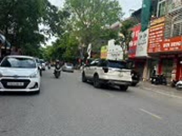 Nhà mặt phố bán