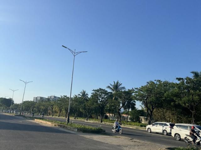 Nhà mặt phố bán