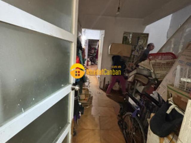 Nhà mặt phố bán