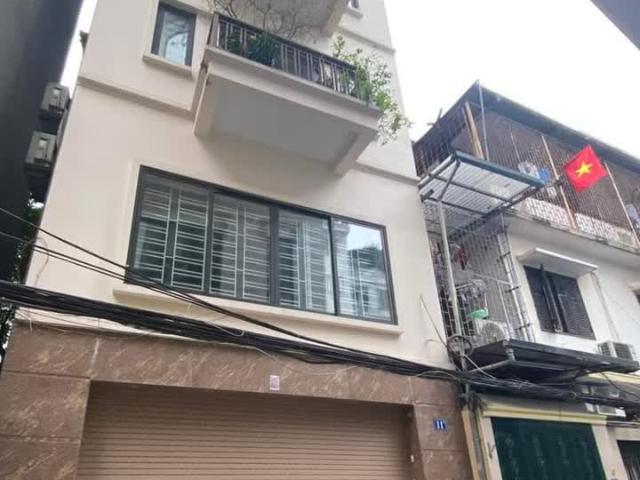Nhà mặt phố bán tại Hoàn Kiếm, Hà Nội