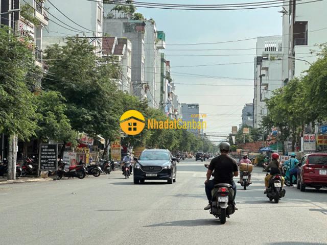 Nhà mặt phố bán