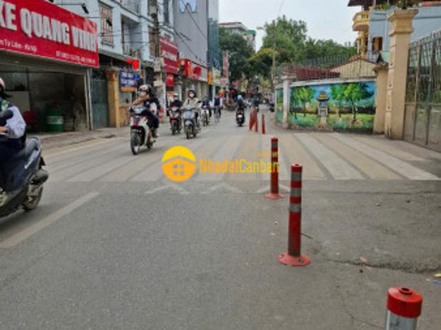 Nhà mặt phố bán