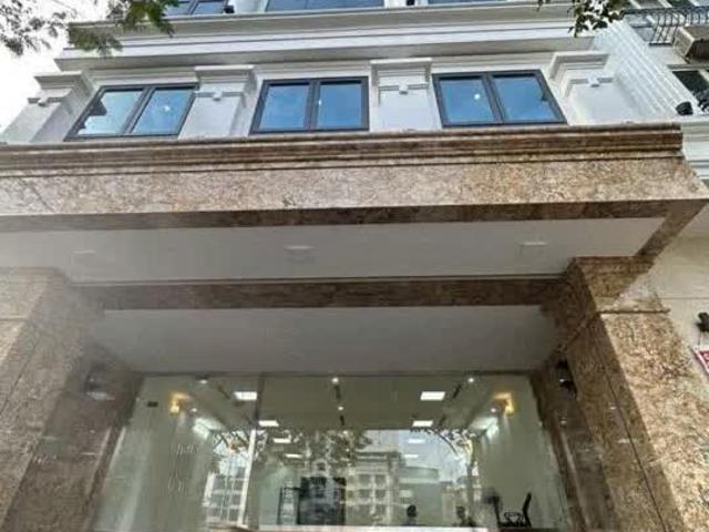 Nhà mặt phố bán tại Hoàn Kiếm, Hà Nội