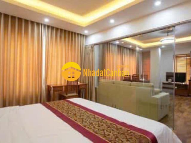 Nhà mặt phố bán