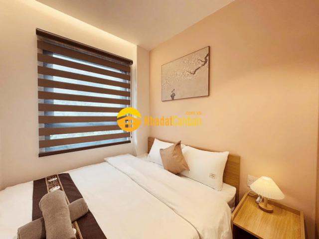Nhà mặt phố bán