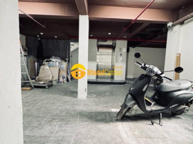 Nhà mặt phố bán