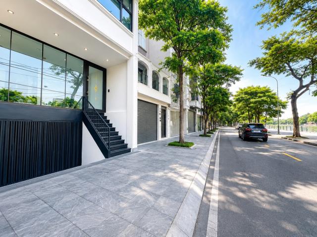 Nhà mặt phố bán