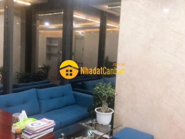 Nhà mặt phố bán