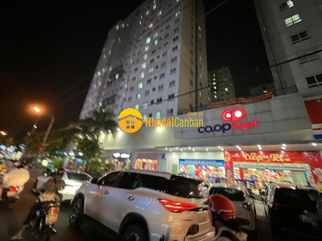 Nhà mặt phố bán