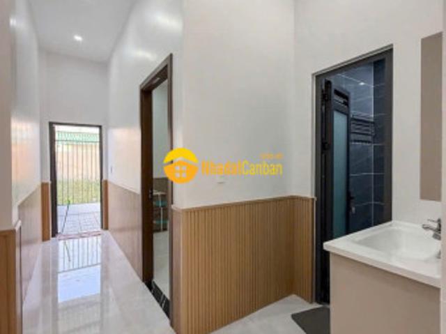 Nhà mặt phố bán