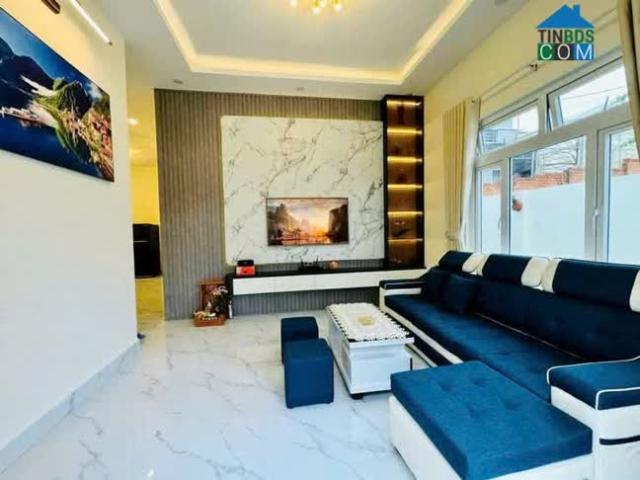 Nhà mặt phố bán