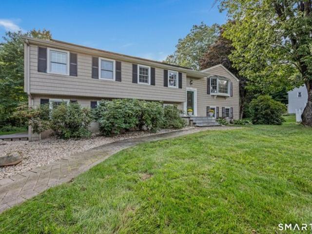 House for sale in Simsbury, Connecticut