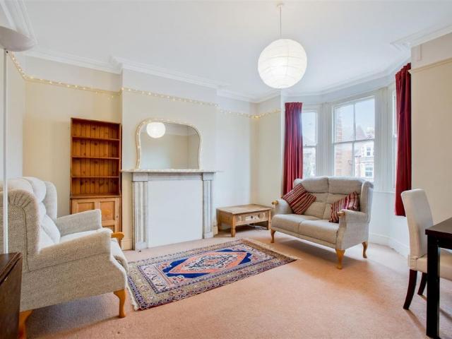 Apartment for rent in Holywell, The Slade