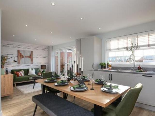 House for sale in Green Close, Warwickshire
