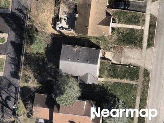 House for sale in Roselawn, Ohio