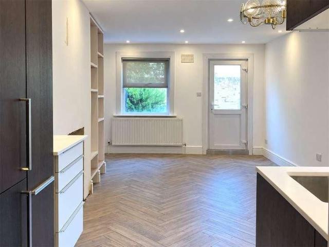 Apartment for rent in Blackheath Royal Standard, Greater London