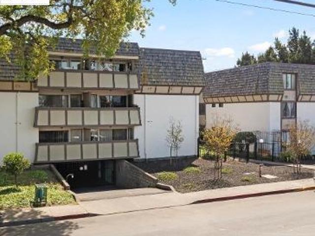 Condo for sale in San Leandro, California