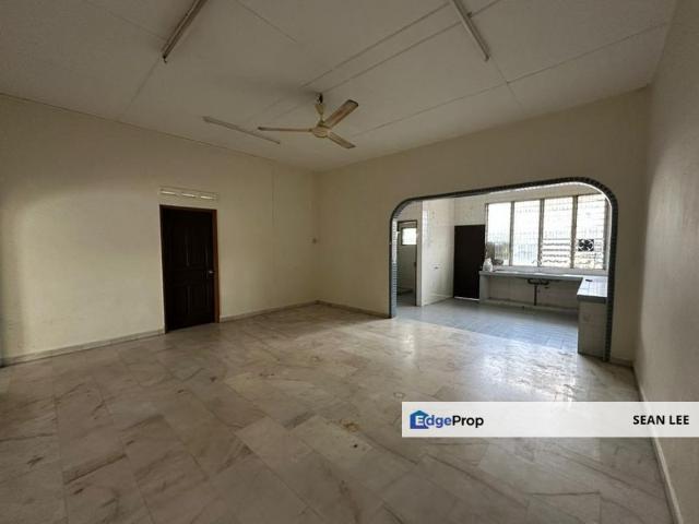Shop for rent in Ulu Tiram, Johor