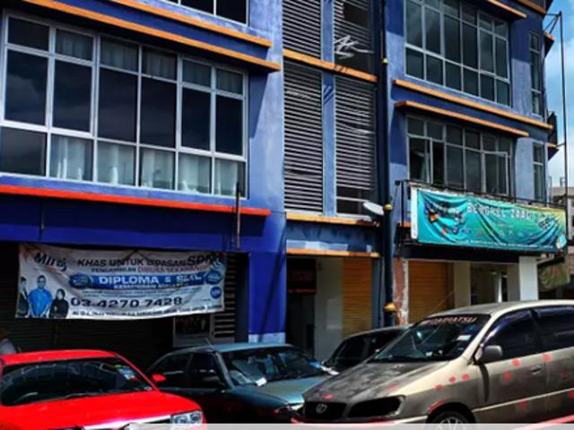 Shop for rent in Langat, Selangor