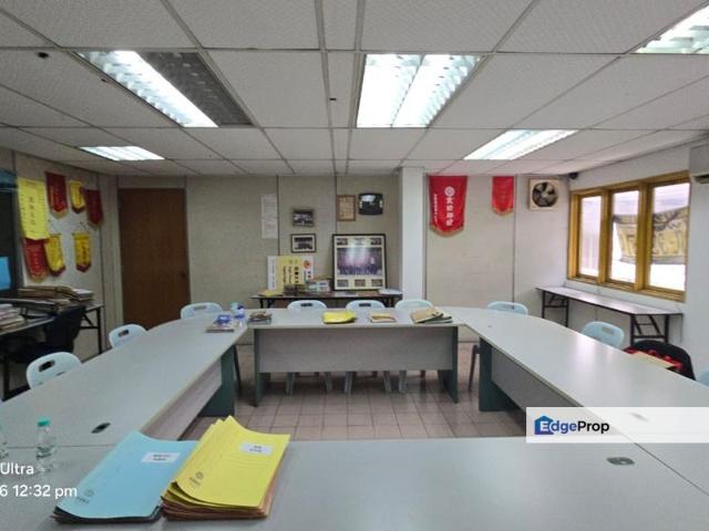 Shop for rent in Kajang, Langat