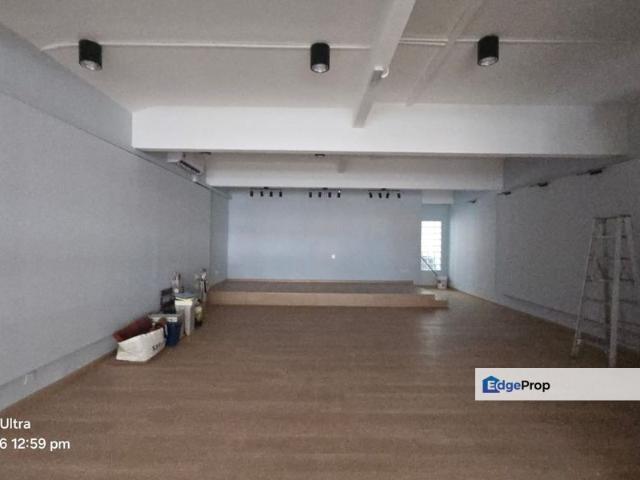 Shop for rent in Kajang, Langat