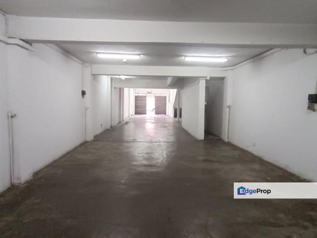 Shop for sale in Langat, Selangor