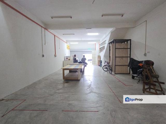 Shop for rent in Kajang, Langat