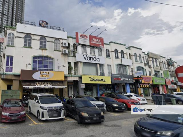 Shop for rent in Kajang, Langat