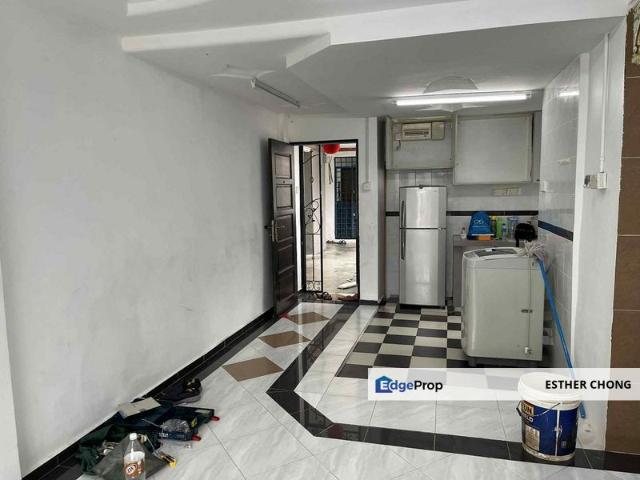 Flat for sale in Bandar Johor Bahru, Johor