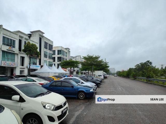 Shop for rent in Bukit Ledang, Johor