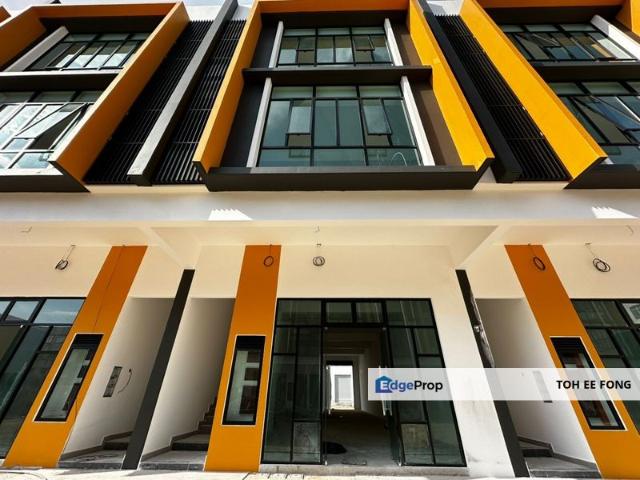 Shop for sale in Plentong, Johor