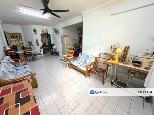 Flat for sale in Bandar Johor Bahru, Johor