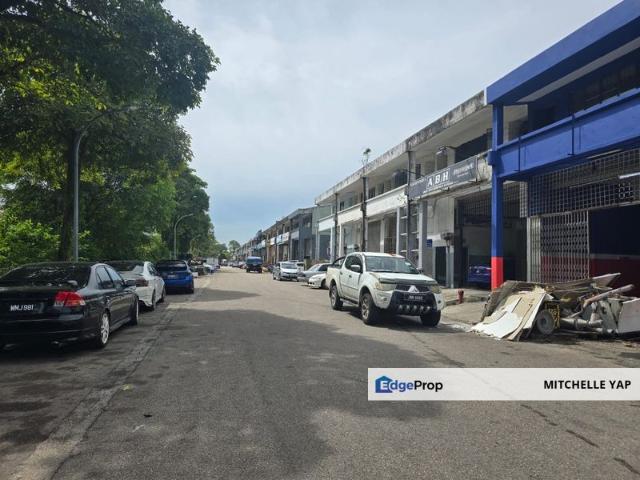 Shop for rent in Bukit Ledang, Johor