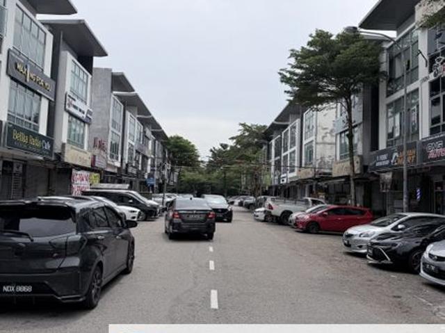 Shop for rent in Bukit Ledang, Johor