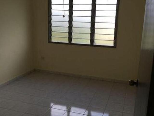 Flat for sale in Bandar Johor Bahru, Johor