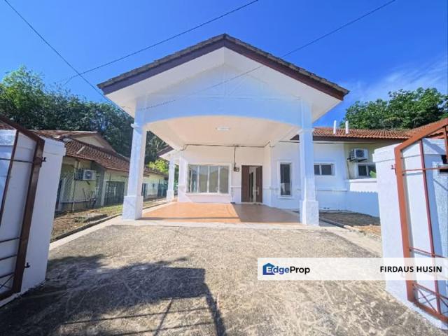 House for sale in Tanjong Sepat, Selangor