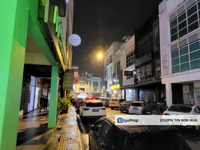 Shop for rent in Country Heights Damansara, Kuala Lumpur