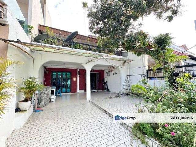 House for sale in Country Heights Damansara, Kuala Lumpur