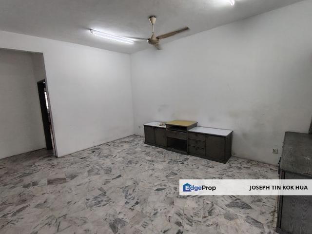 House for sale in Country Heights Damansara, Kuala Lumpur