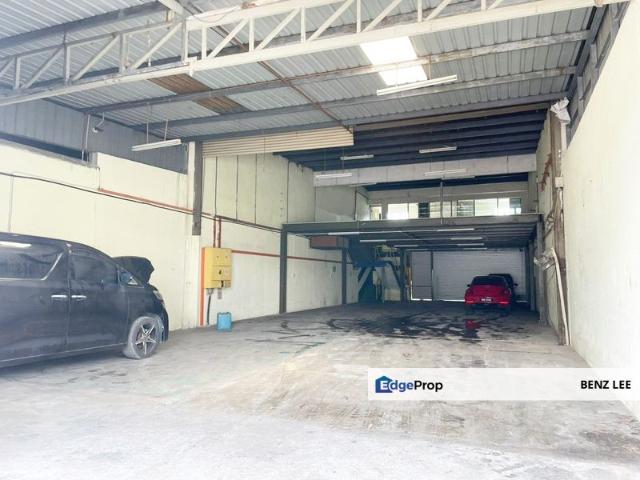 Warehouse for rent in Petaling, Alam Impian