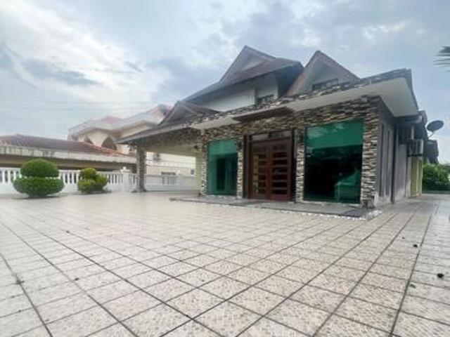 Bungalow for rent in Johore Bahru, Johor