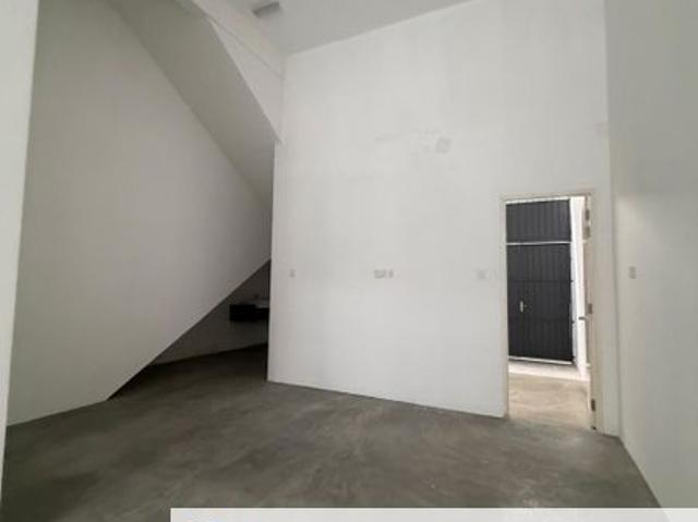 Shop for rent in Mukim 16, Tena