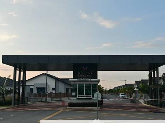House for sale in Malaka