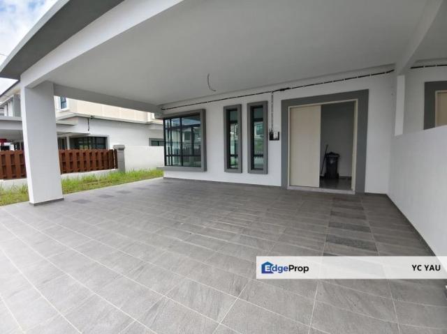 House for sale in Malaka